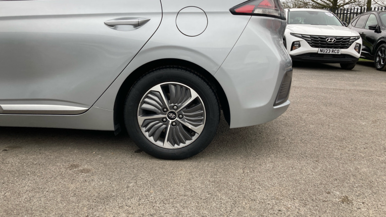 Hyundai IONIQ 1.6 GDi Plug-in Hybrid Premium SE 5dr DCT Hatchback